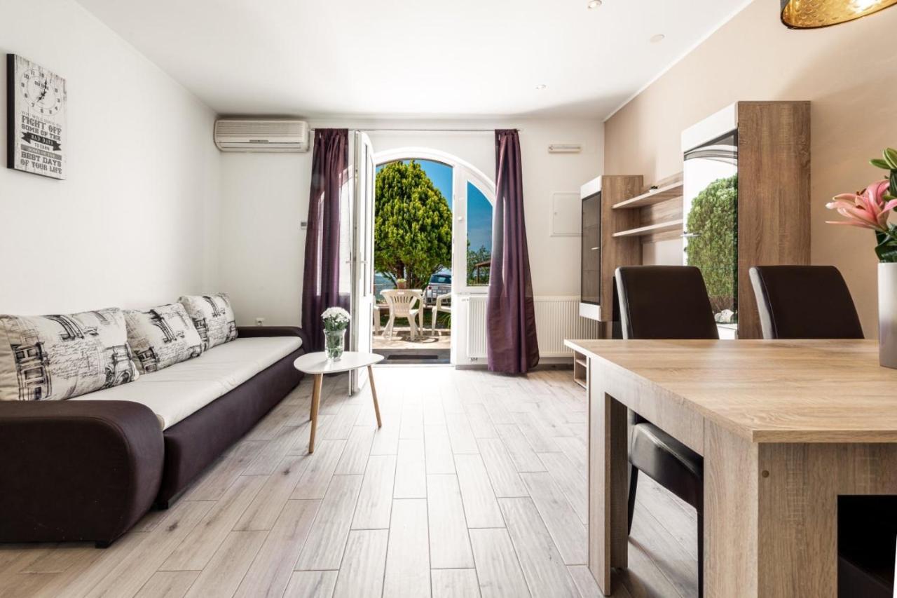 Village Apartments Mimi Pridvorje Dış mekan fotoğraf
