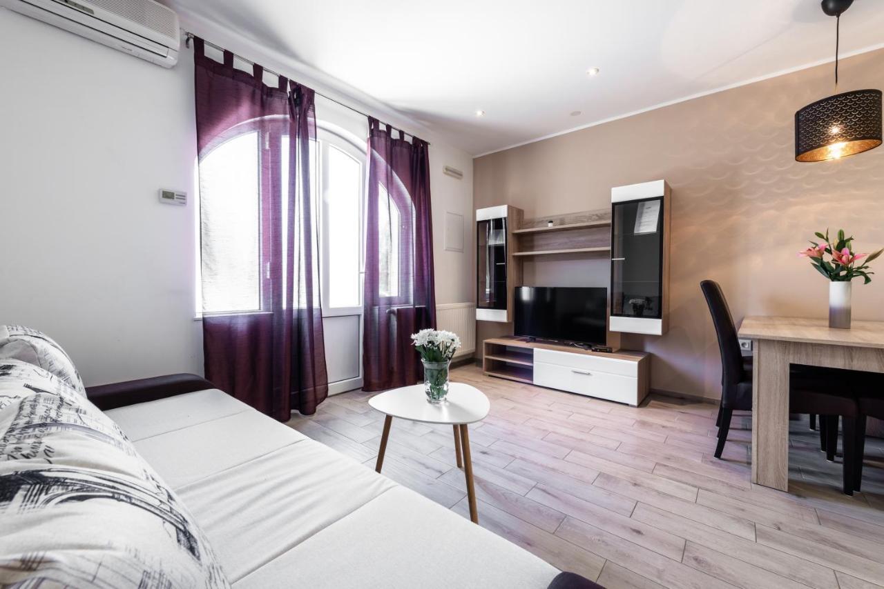 Village Apartments Mimi Pridvorje Dış mekan fotoğraf